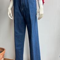 UNTITLED 新しい形のデニム¥20900 7号　9号