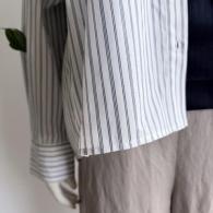 ストライプ　バンドカラーのシャツブラウスポリエステル100%¥7590