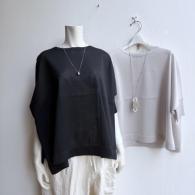 UNTITLED サラリーとした肌触り　涼しげな夏のニット¥16500