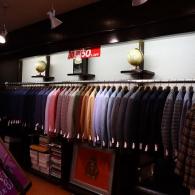 2025決算セール開催中です。ジャケット50％OFFでご奉仕品多数ご用意しています