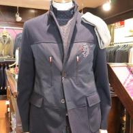 CASTELBAJACジャケット　色違いのネイビー￥58300　インナーのハイネック￥25300はmilascon