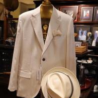 milaschon sportsジャケット￥49500　しなやかな着心地のニット地を使用した一着　