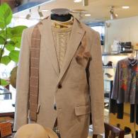 麻100％ジャケット￥46200　ざっくりした生成りのリネンはラギッド感満載　素材をメインにしたコーディネートがオシャレです